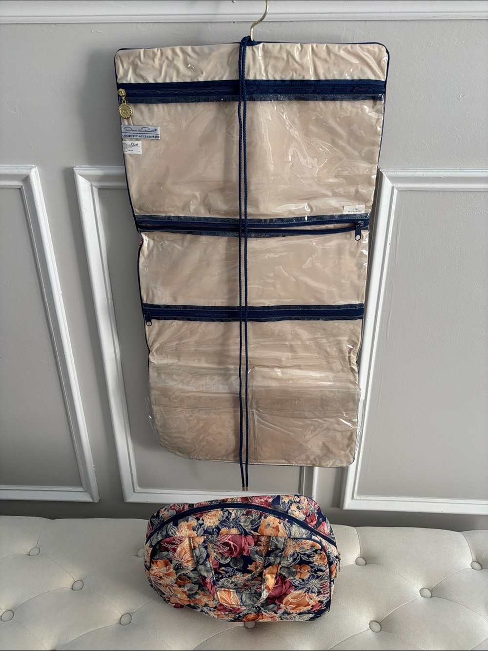 Vintage Oscar de la Renta Travel Kit - Picture 2 of 10